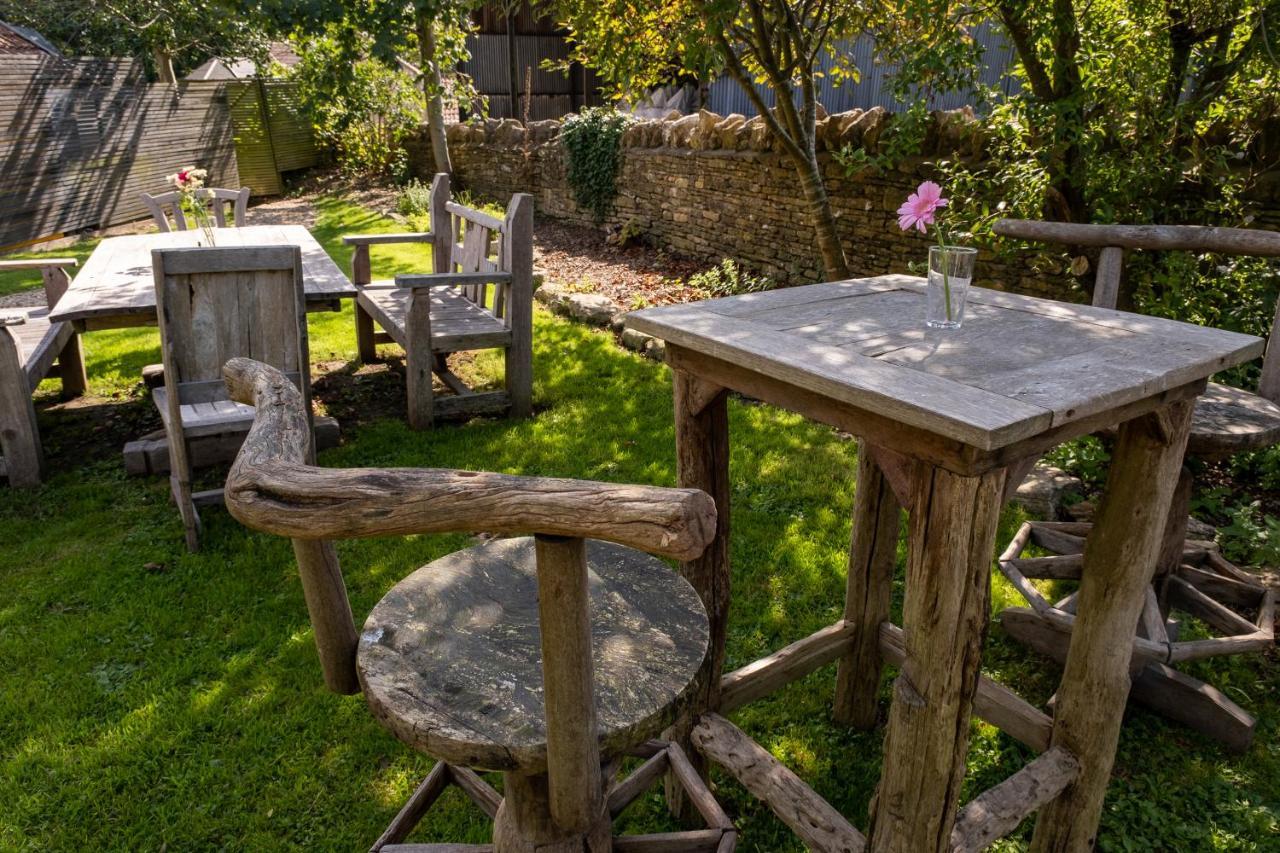Kings Arms Hotel Bradford-On-Avon Exterior photo